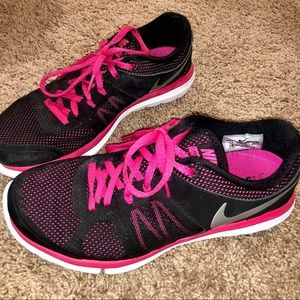 Nike•Flex 2014 Run•Black/Pink•Size 7 1/2